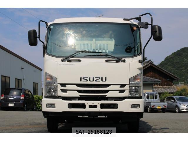 Isuzu FORWARD 2017-06 8070867-1