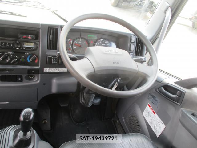Isuzu FORWARD 2017-07 8071296-19