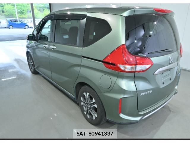 Honda FREED HYBRID 2021-10 8070889-4