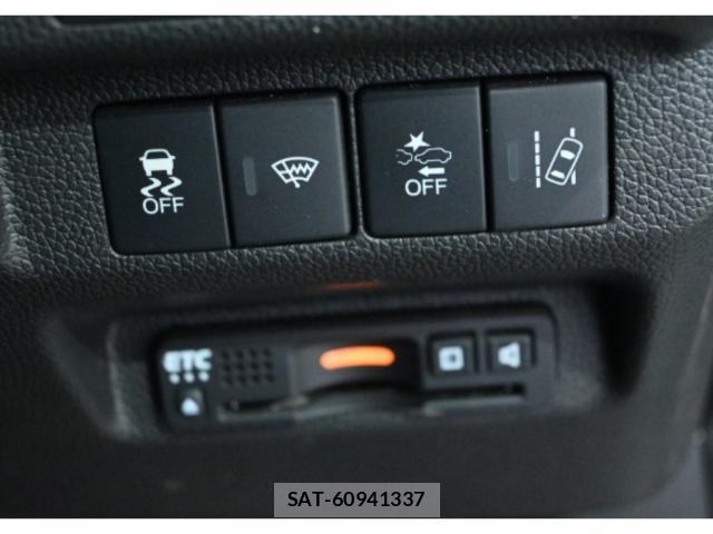 Honda FREED HYBRID 2021-10 8070889-7