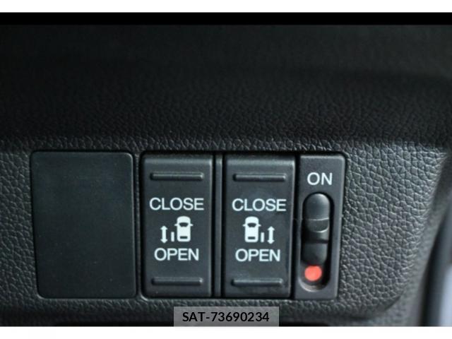 Honda FREED 2018-04 8070900-4