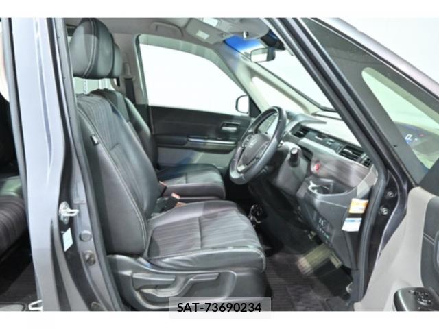 Honda FREED 2018-04 8070900-9