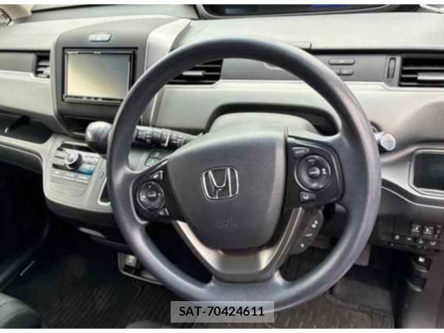 Honda FREED 2018-04 8071833-2