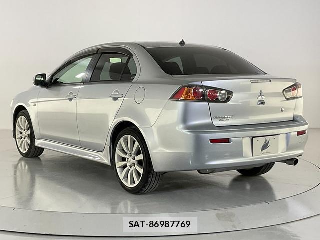 Mitsubishi GALANT FORTIS 2011-05 8072455-10