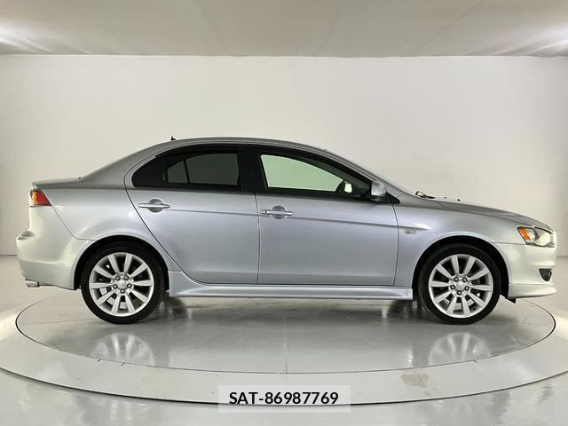 Mitsubishi GALANT FORTIS 2011-05 8072455-12