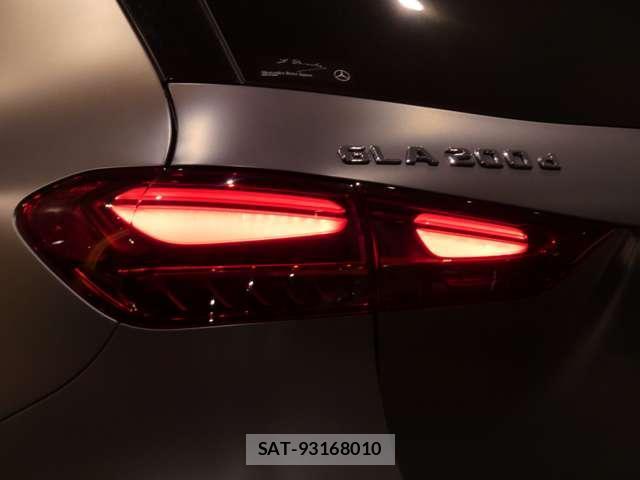 Mercedes Benz GLA-CLASS 2023-10 8071707-3