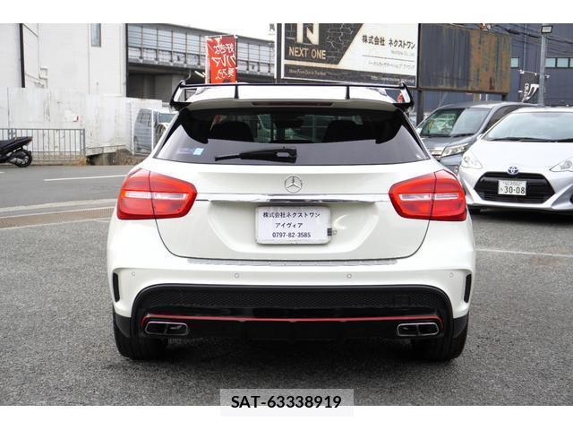 Mercedes Benz GLA-CLASS 2015-01 8071888-6