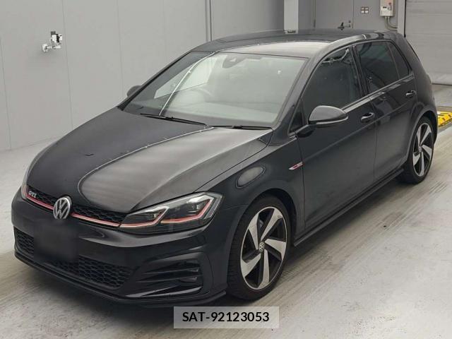 VolksWagen GOLF GTI 2017-06 8072200-0