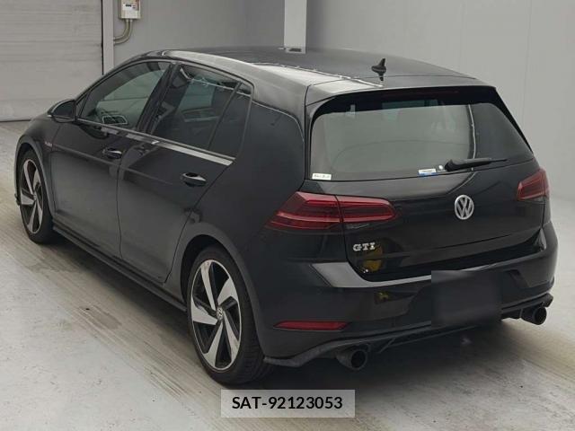 VolksWagen GOLF GTI 2017-06 8072200-9