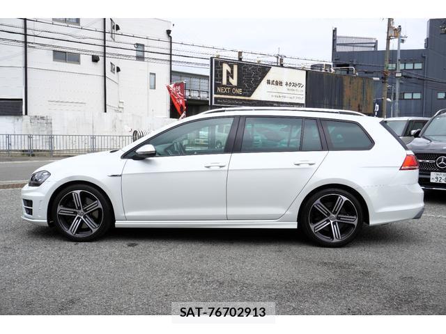 VolksWagen GOLF R VARIANT 2017-04 8071924-4