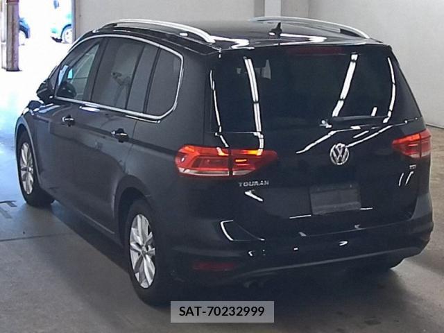 VolksWagen GOLF TOURAN 2017-06 8071011-1