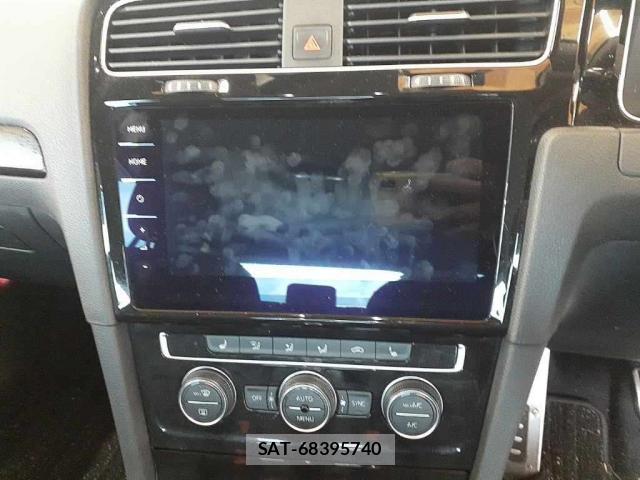 VolksWagen GOLF 2019-08 8071016-3