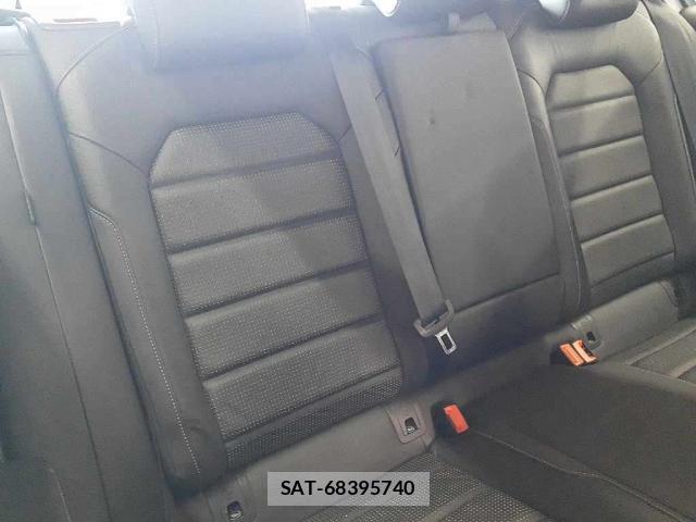 VolksWagen GOLF 2019-08 8071016-4