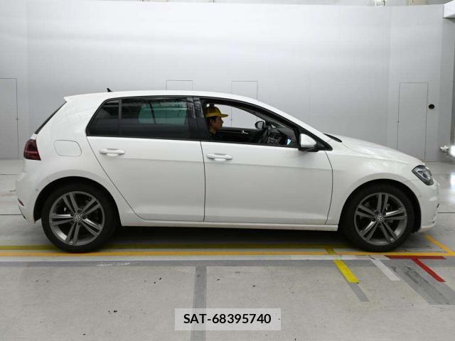 VolksWagen GOLF 2019-08 8071016-7