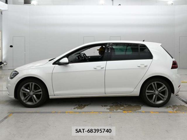 VolksWagen GOLF 2019-08 8071016-9