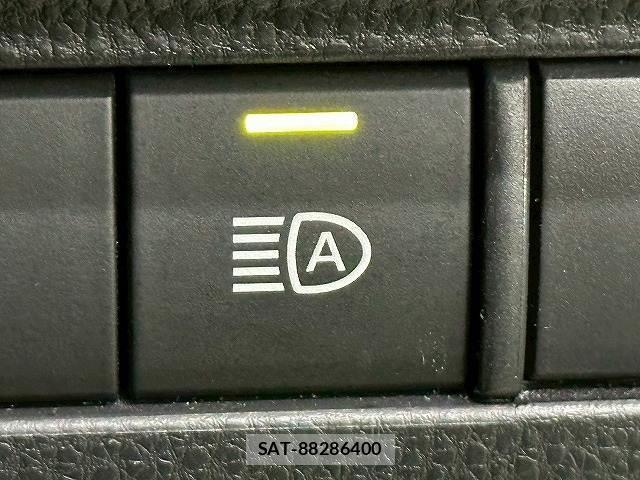 Toyota HARRIER HYBRID 2023-06 8072317-13
