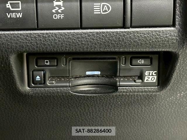 Toyota HARRIER HYBRID 2023-06 8072317-14