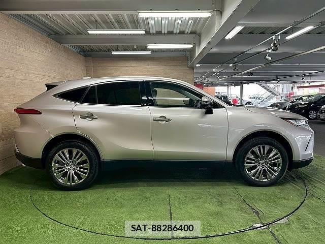 Toyota HARRIER HYBRID 2023-06 8072317-17