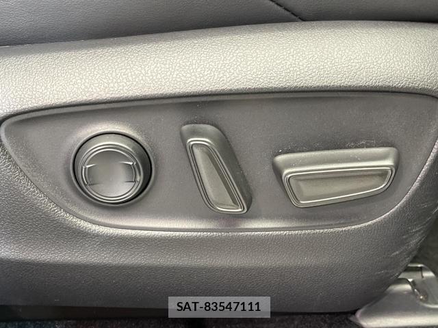 Toyota HARRIER 2023-01 8071646-6