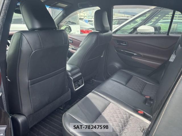 Toyota HARRIER 2017-03 8072128-2