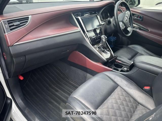 Toyota HARRIER 2017-03 8072128-3
