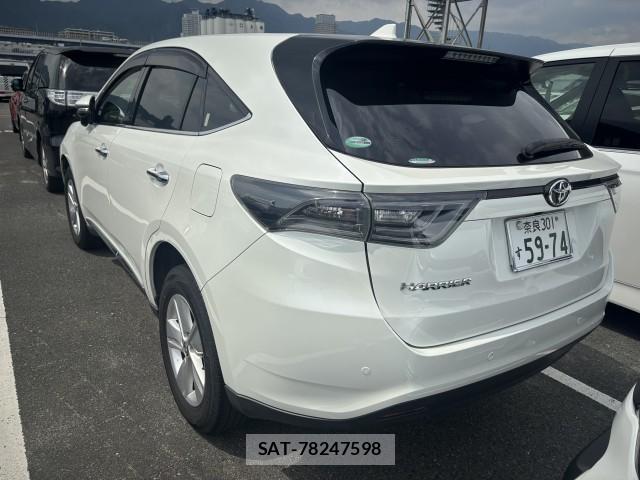 Toyota HARRIER 2017-03 8072128-4