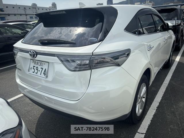 Toyota HARRIER 2017-03 8072128-5