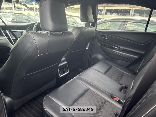 Toyota HARRIER 2017-05 8072141-3