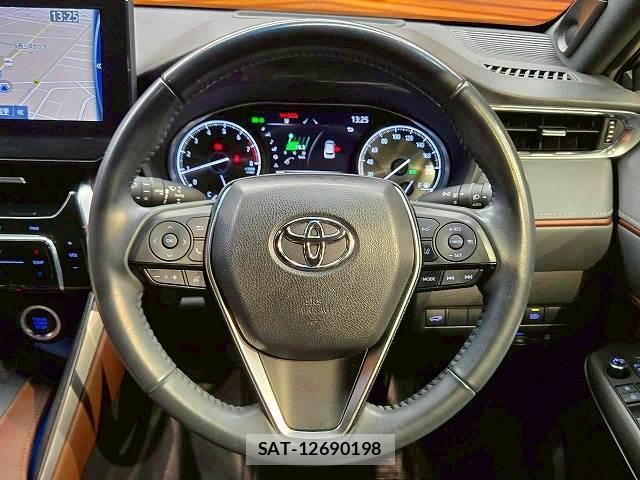 Toyota HARRIER 2020-11 8072366-12