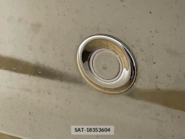 Toyota HARRIER 2018-12 8072605-4