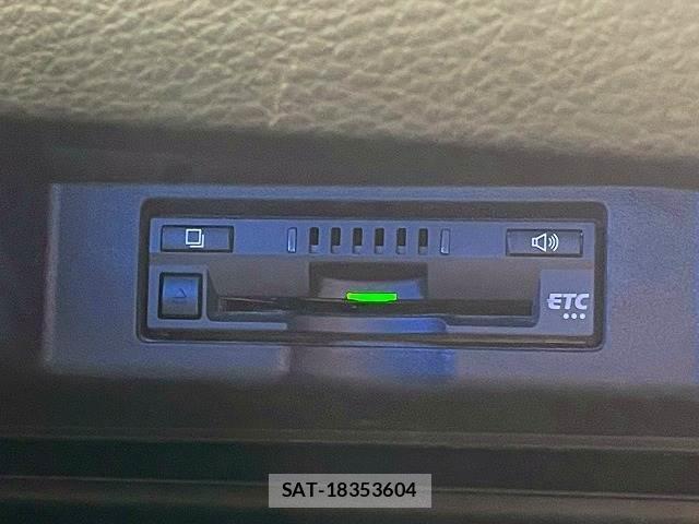 Toyota HARRIER 2018-12 8072605-8