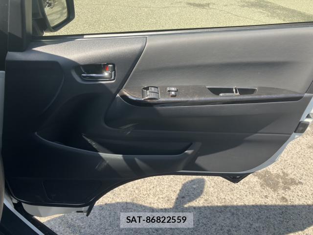 Toyota HIACE VAN 2025-03 8070862-18