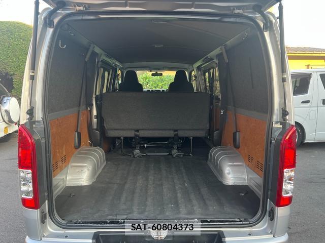 Toyota HIACE VAN 2016-07 8070868-16