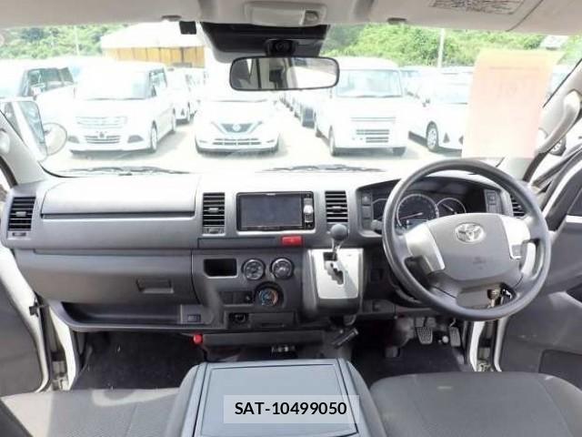 Toyota HIACE VAN 2018-12 8070909-2