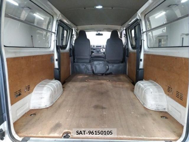 Toyota HIACE VAN 2016-06 8070910-2