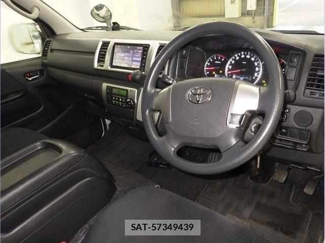 Toyota HIACE VAN 2018-06 8070913-3