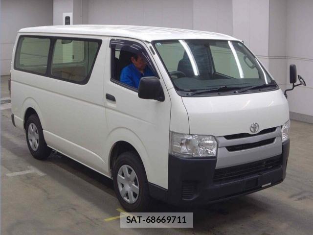 Toyota HIACE VAN 2017-02 8070915-0