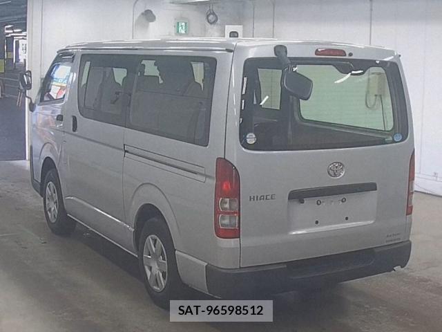 Toyota HIACE VAN 2018-06 8070922-1