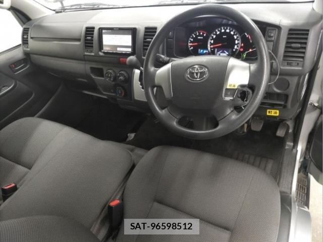 Toyota HIACE VAN 2018-06 8070922-3