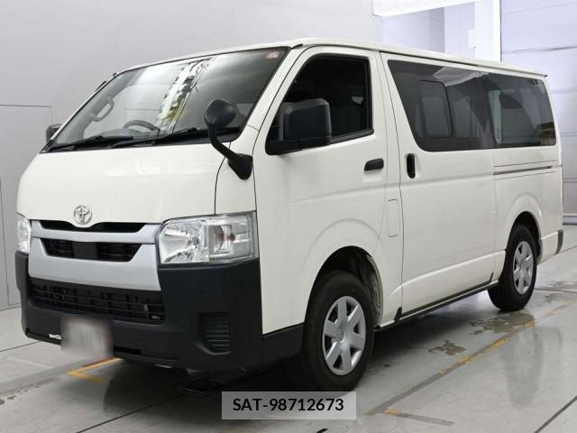 Toyota HIACE VAN 2024-03 8070924-0