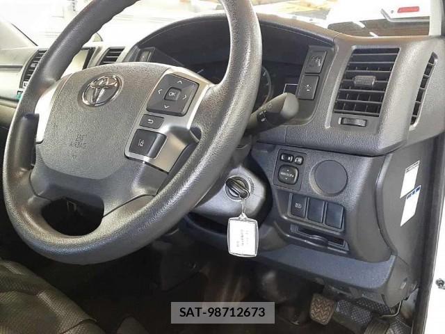 Toyota HIACE VAN 2024-03 8070924-3