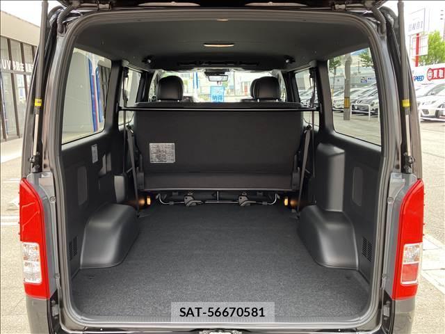 Toyota HIACE VAN 2026-05 8071039-12