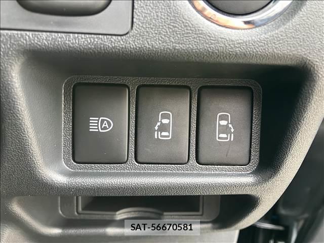 Toyota HIACE VAN 2026-05 8071039-4
