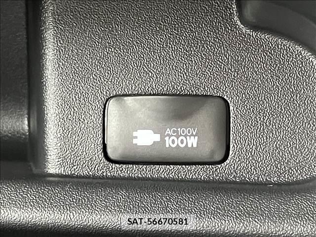 Toyota HIACE VAN 2026-05 8071039-5