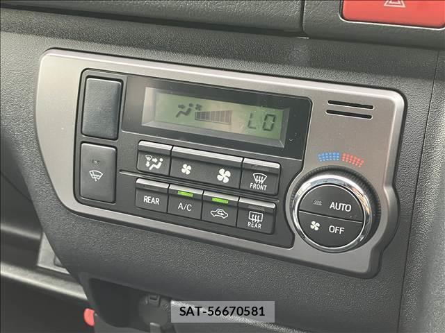 Toyota HIACE VAN 2026-05 8071039-8