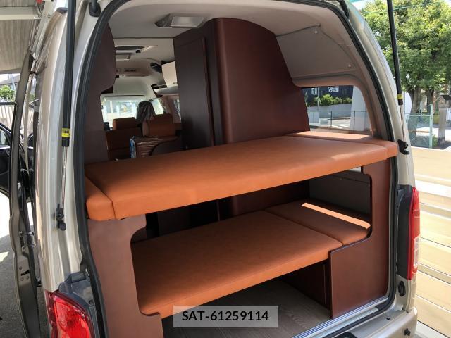 Toyota HIACE VAN 2019-06 8071144-15