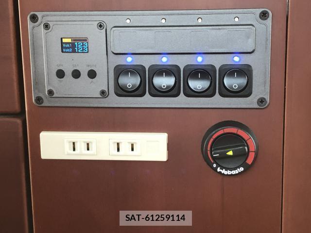 Toyota HIACE VAN 2019-06 8071144-18