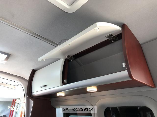 Toyota HIACE VAN 2019-06 8071144-9