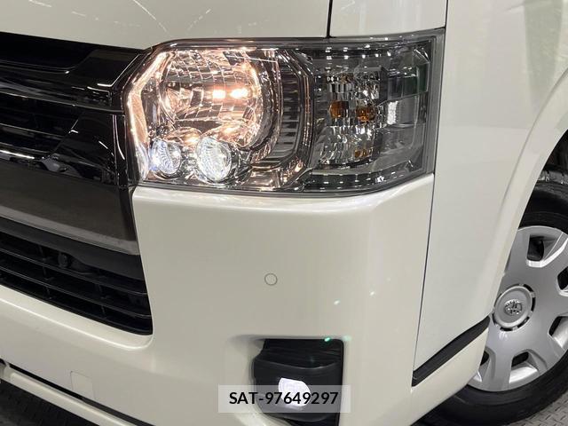 Toyota HIACE VAN 2024-07 8071216-11