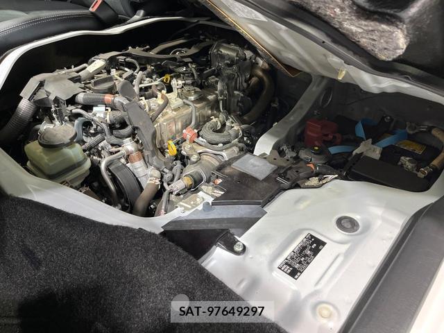 Toyota HIACE VAN 2024-07 8071216-17
